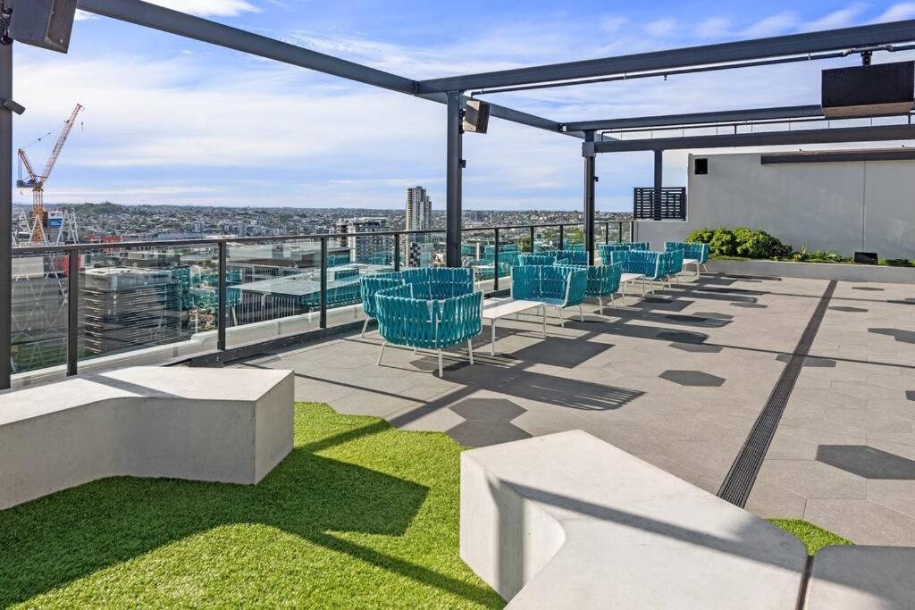 Great Located Unit/Private Balcony, Pool,Gym,Parking Apartment Brisbane Exterior photo