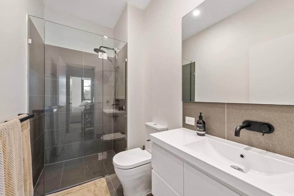 Great Located Unit/Private Balcony, Pool,Gym,Parking Apartment Brisbane Exterior photo