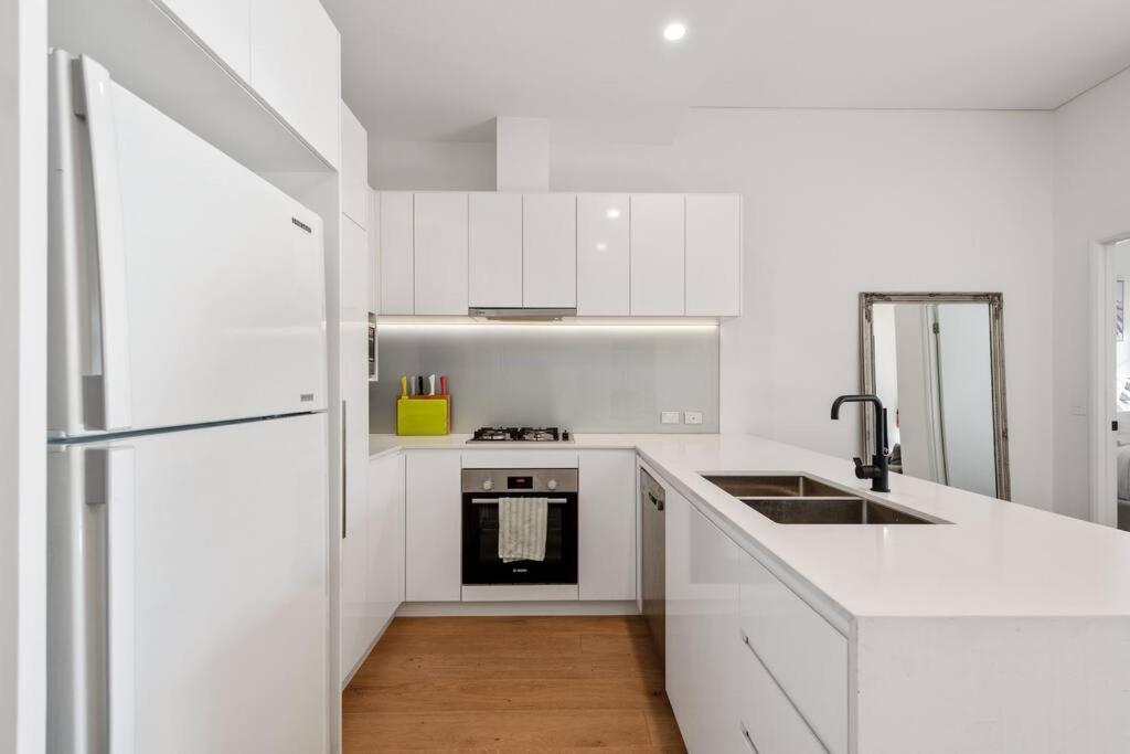 Great Located Unit/Private Balcony, Pool,Gym,Parking Apartment Brisbane Exterior photo