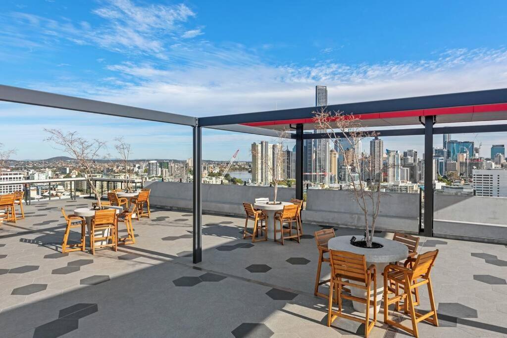 Great Located Unit/Private Balcony, Pool,Gym,Parking Apartment Brisbane Exterior photo