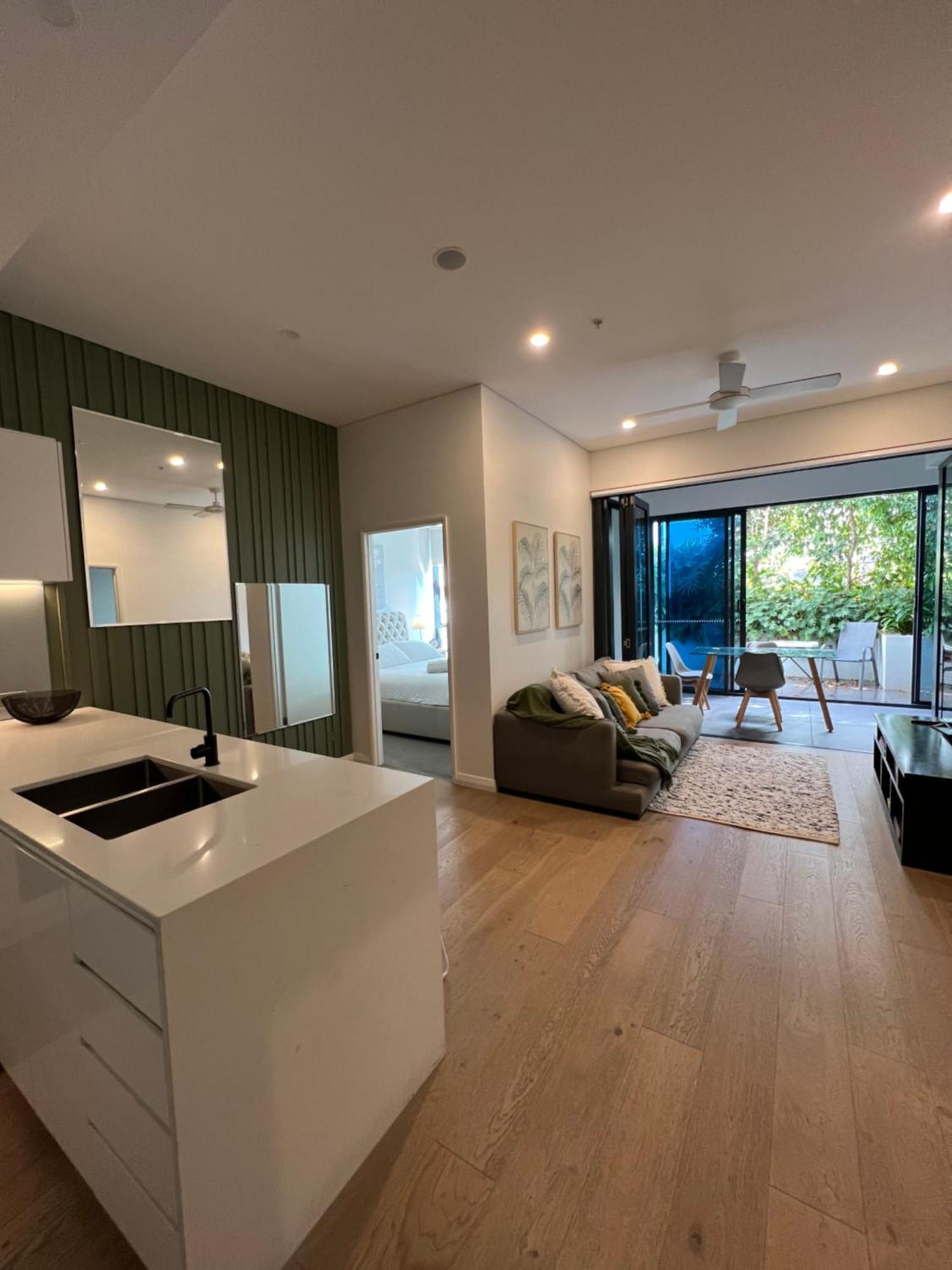 Great Located Unit/Private Balcony, Pool,Gym,Parking Apartment Brisbane Exterior photo